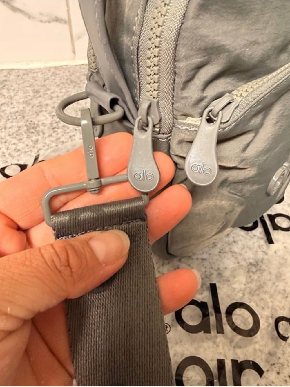 Alo Yoga unisex slate gray Crossbody Bag or shoulder bag - Picture 4 of 11
